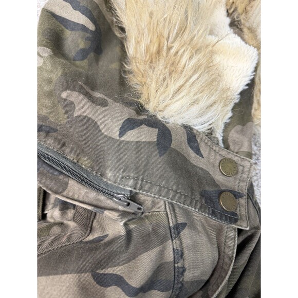 Express Women’s Sz M Camo Hooded Coat Jacket Soft Faux Fur Lined Removable Vest - Picture 10 of 16